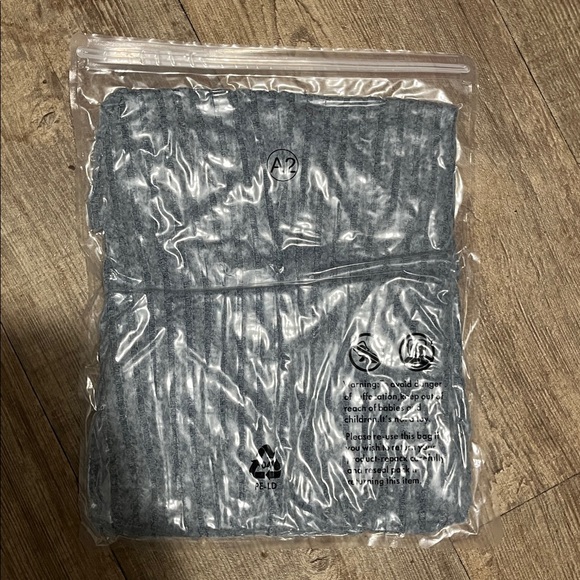 WIHOLL Long Sleeve Shirts V Neck Lightweight Sweaters Casual Tunic Tops Fashion - Picture 7 of 11